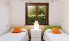 Villa Sandra 43 | Bedroom 2 with two single beds that can be put together House