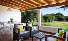 Villetta Fabio | Lounge area for during the day and in the evening Patio Villetta Fabio Costa Rei