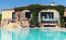 Villa Maestrale | Ground-level private pool under the open sky New picture