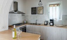 Li Conchi 44 | The kitchen is equpped with all neccessary appliances New Picture 2025