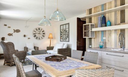 Cozy and modern dining area in the kitchen 